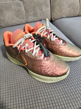 2024 Nike LeBron 21 'Queen Conch'